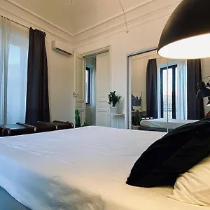 https://living-suite-catania.catania-hotels.net